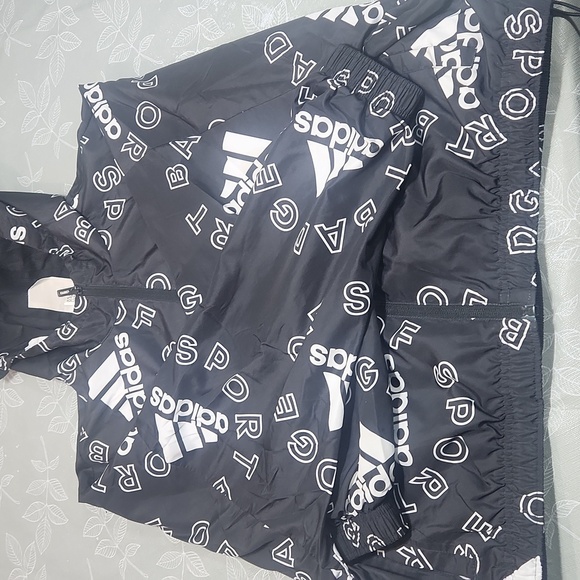 Adidas Loose Fit Wind Breaker - Picture 8 of 9